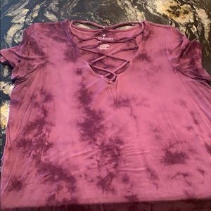 American Eagle Outfitters maroon tie-dye v-neck